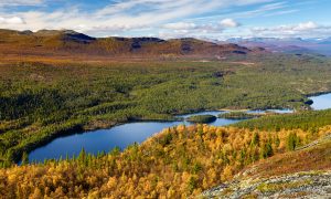 Høstlig utsikt mot Verket og Jotunheimen